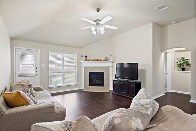 Building Photo - 24806 Tribeca Ln
