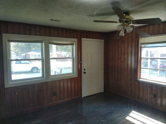 Foto del edificio - 304 Old Shaw Rd