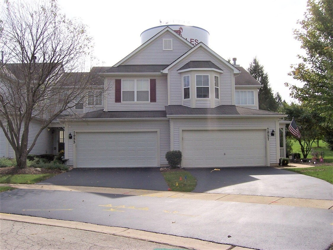2957 Hillsboro Ct, St. Charles, IL 60175 Condo for Rent in St