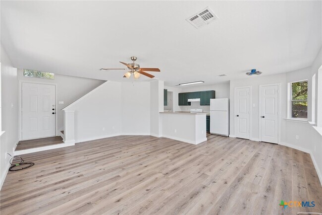 Building Photo - 107 Cedargrove
