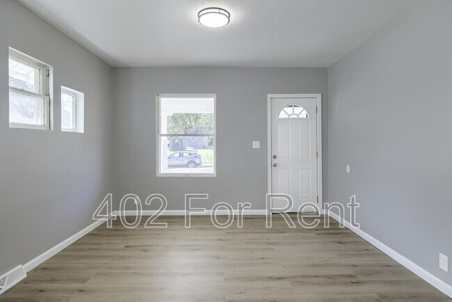 Foto del edificio - 2760 Laurel Ave