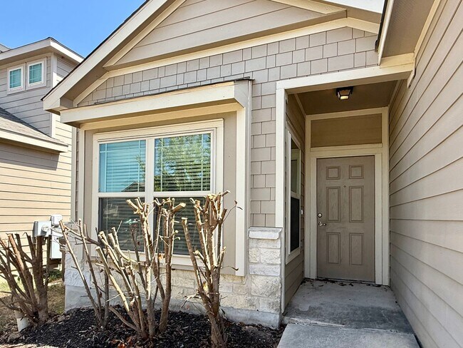 Building Photo - Northeast Crossing Neighborhood. Close to ...