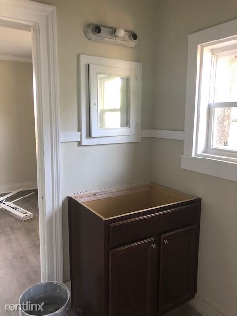 Building Photo - 2 br, 1 bath House - 2133 Victory Avenue