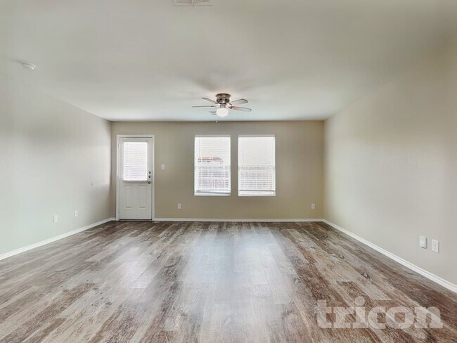 Foto del edificio - 424 Mallow Dr