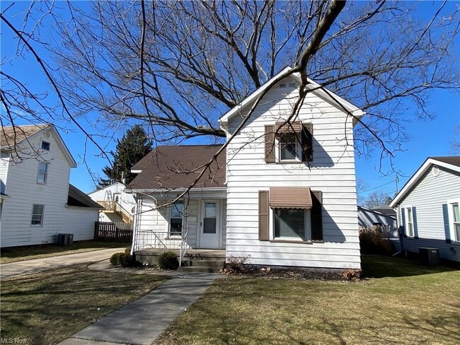 Building Photo - 422 Union Ave