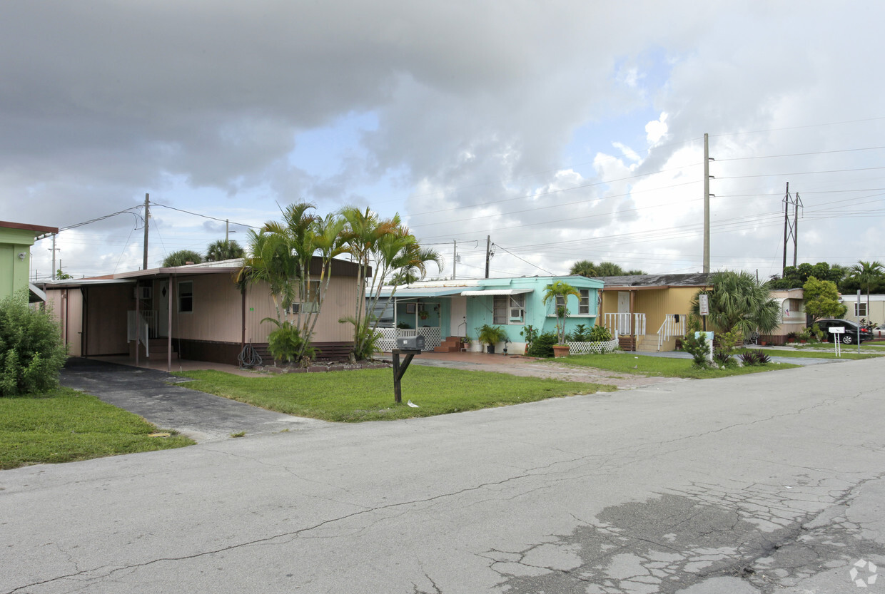 Building Photo - Wynken Blynlen and Nod Trailer Park