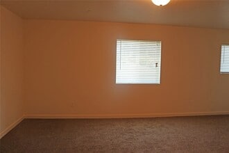 Building Photo - 10535 Mills Rd