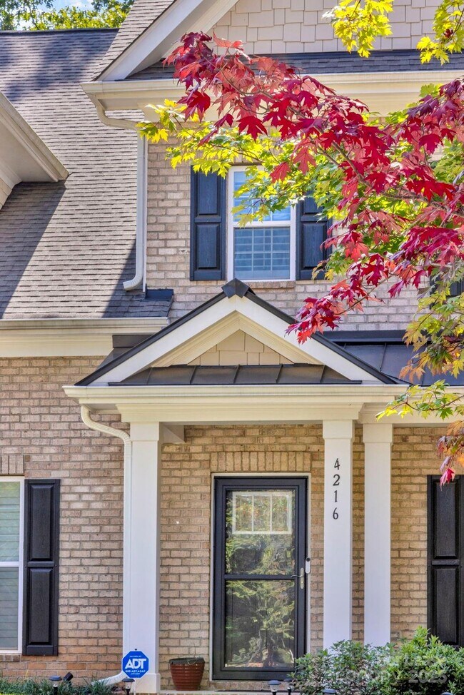 Foto del edificio - 4216 McIntyre Ave