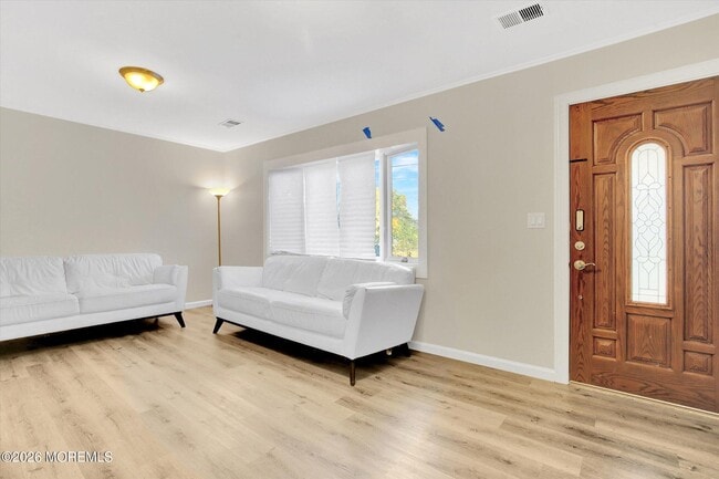 Foto del edificio - 972 Woodgate Ave
