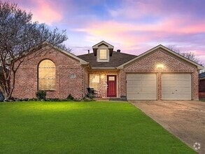 Building Photo - 1028 Ridgecrest Dr