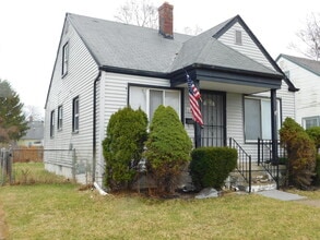 Building Photo - 6490 Stahelin Ave