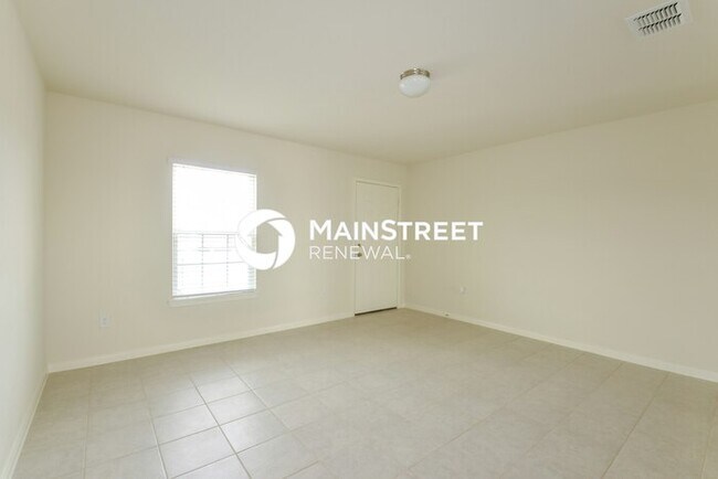 Building Photo - 3 Bedroom Pet-Friendly Home in San Antonio, TX with Main Street Renewal