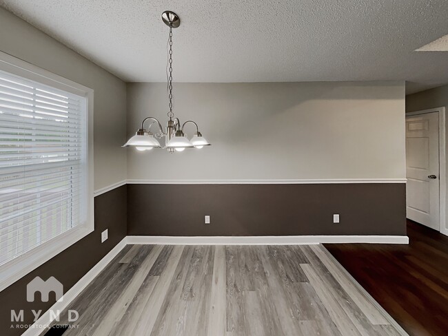 Building Photo - 608 Helms Dr