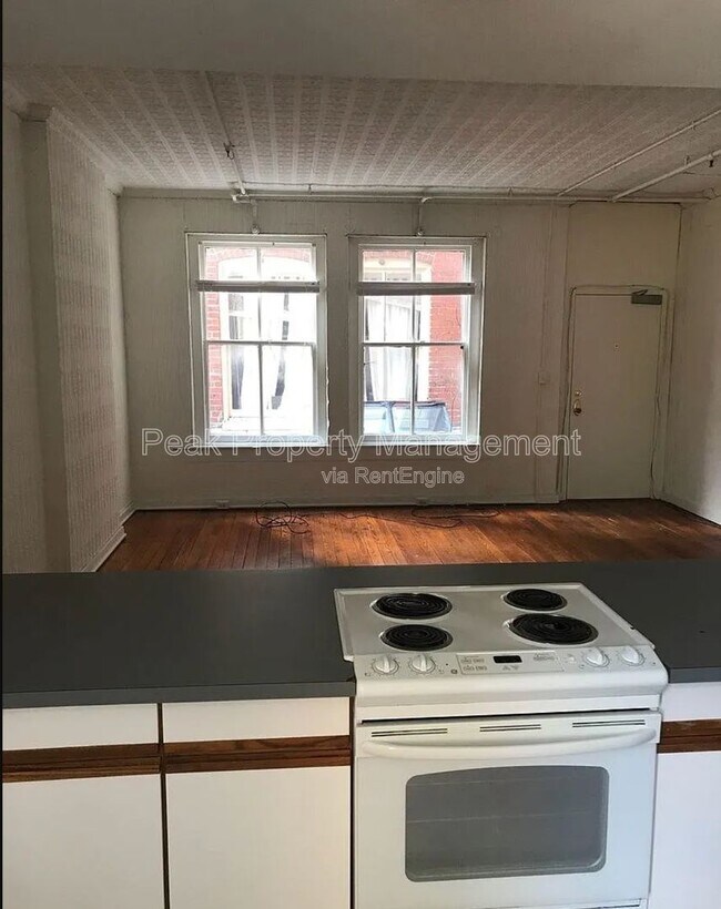 Foto del edificio - 308 W Broad St