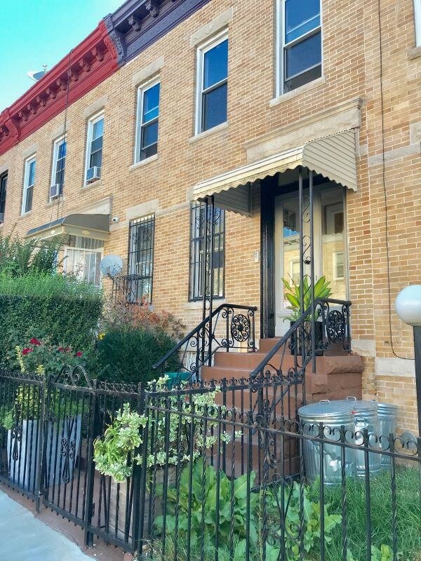 Primary Photo - 167 East 32nd Street