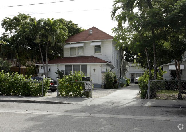 Foto del edificio - 820 SW 3rd St