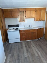 Building Photo - 1221 Eynon St