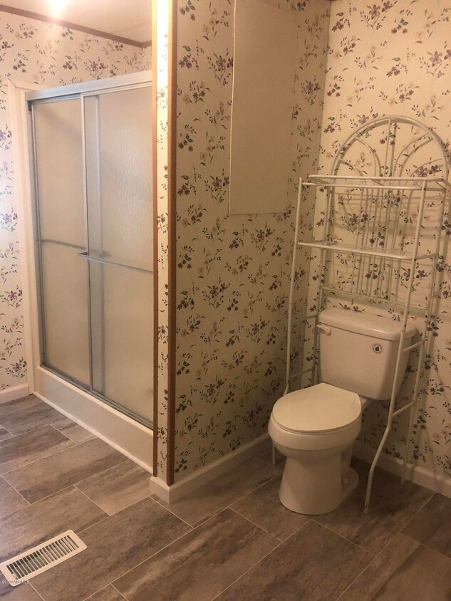 Building Photo - 38 Cleveland Dr