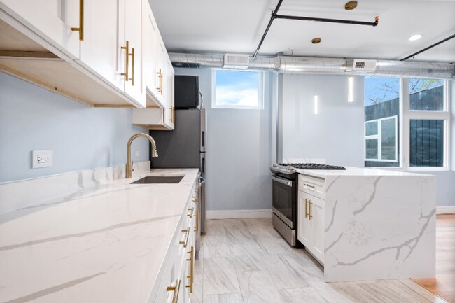 Foto del edificio - 9865 W Roosevelt Rd