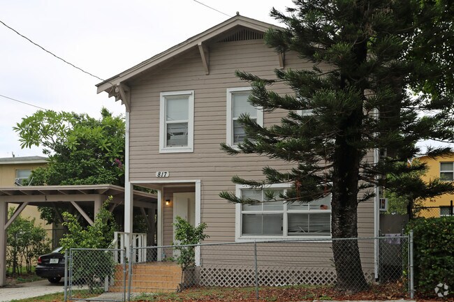 Building Photo - 817 7th St