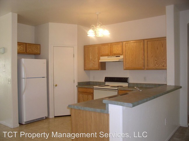 Building Photo - 2494 E Del Rio Ct