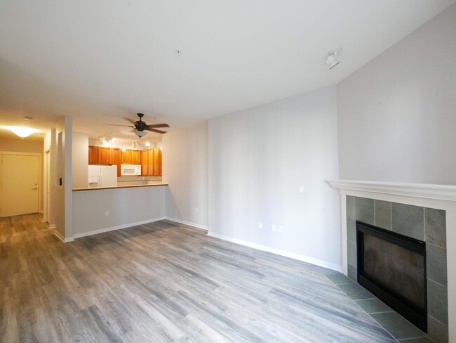 Foto del edificio - 1Bed 1Bath DT Kirkland Condo Available for...