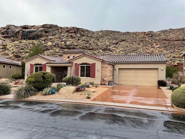 Building Photo - Beautiful Home In A Quiet Gated Community!