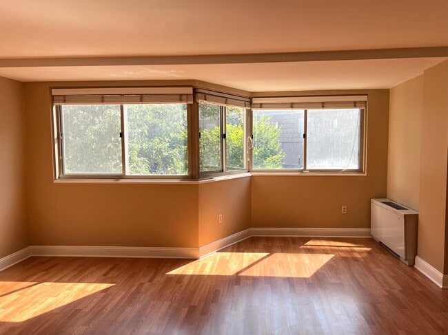 Foto del edificio - 922 24th St NW