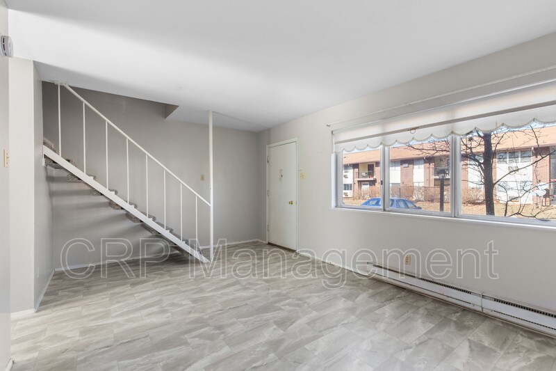 7411 Hazelcrest Dr, Hazelwood, MO 63042 Condo for Rent in Hazelwood