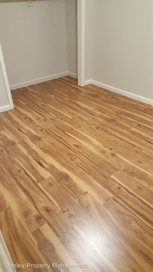 Building Photo - 2 br, 1 bath Apartment - 14113 Market Street