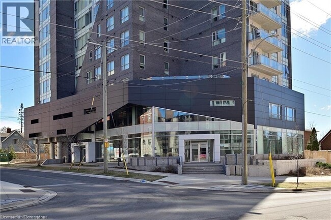Building Photo - 158 King St N