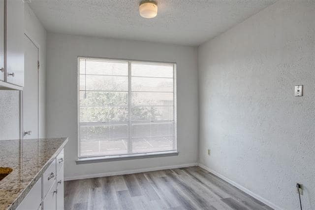 Building Photo - 7921 Cliffbrook Dr