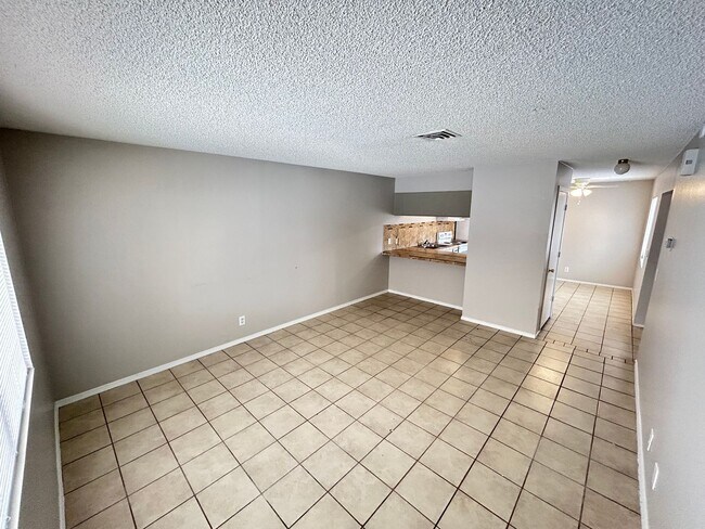 Foto del edificio - 5147 Greene Ln