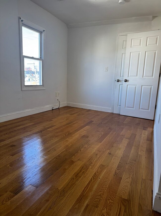 Foto del edificio - Sixty One Crescent Avenue LLC