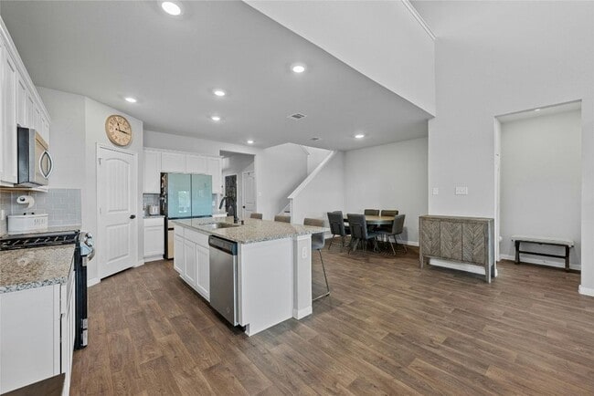 Building Photo - 314 Apache Plum Dr