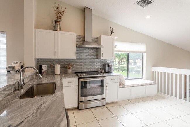 Photo - 10624 Tropic Palm Ave House