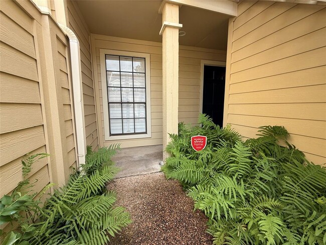 Building Photo - 777 Bering Dr