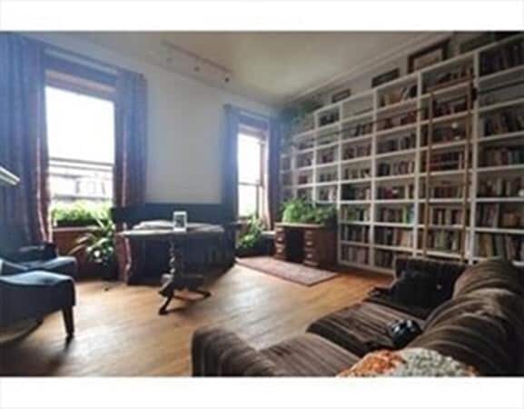 Building Photo - 228 Beacon St