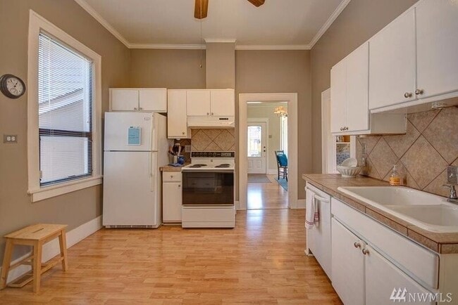 Building Photo - 7019 Jones Ave NW