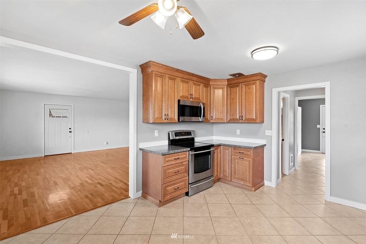 Building Photo - 13521 Cardona Dr