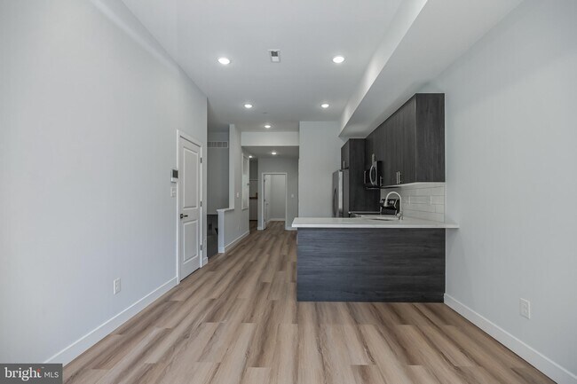 Building Photo - 2222 N 7th St