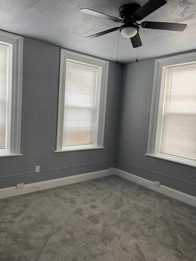 Living room 12’6”x12’ - 322 Main St