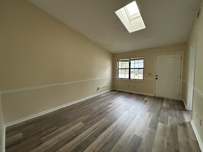 Foto del edificio - Apartment for Rent