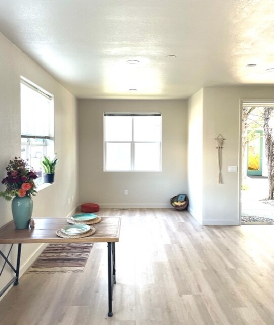 1121 Gravenstein Hwy S Unit 1121, Sebastopol, CA 95472 Condo for Rent