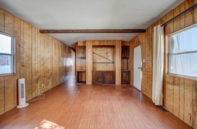 Foto del edificio - 2 bed 2 bath trailer now available