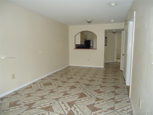 Building Photo - 945 NE 33rd Ter