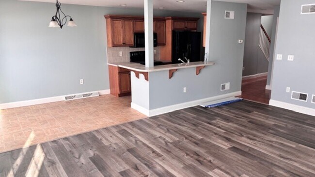 Foto del edificio - $2,300 townhome for rent Swatara township 3 bed 2.5 baths