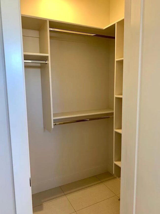 Walk in closet - 948 W Jonathon Dr