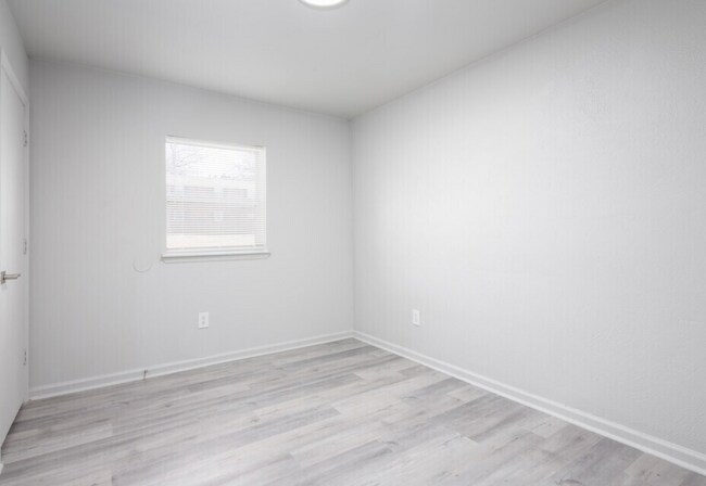 Interior Photo - Crestwood Gardens