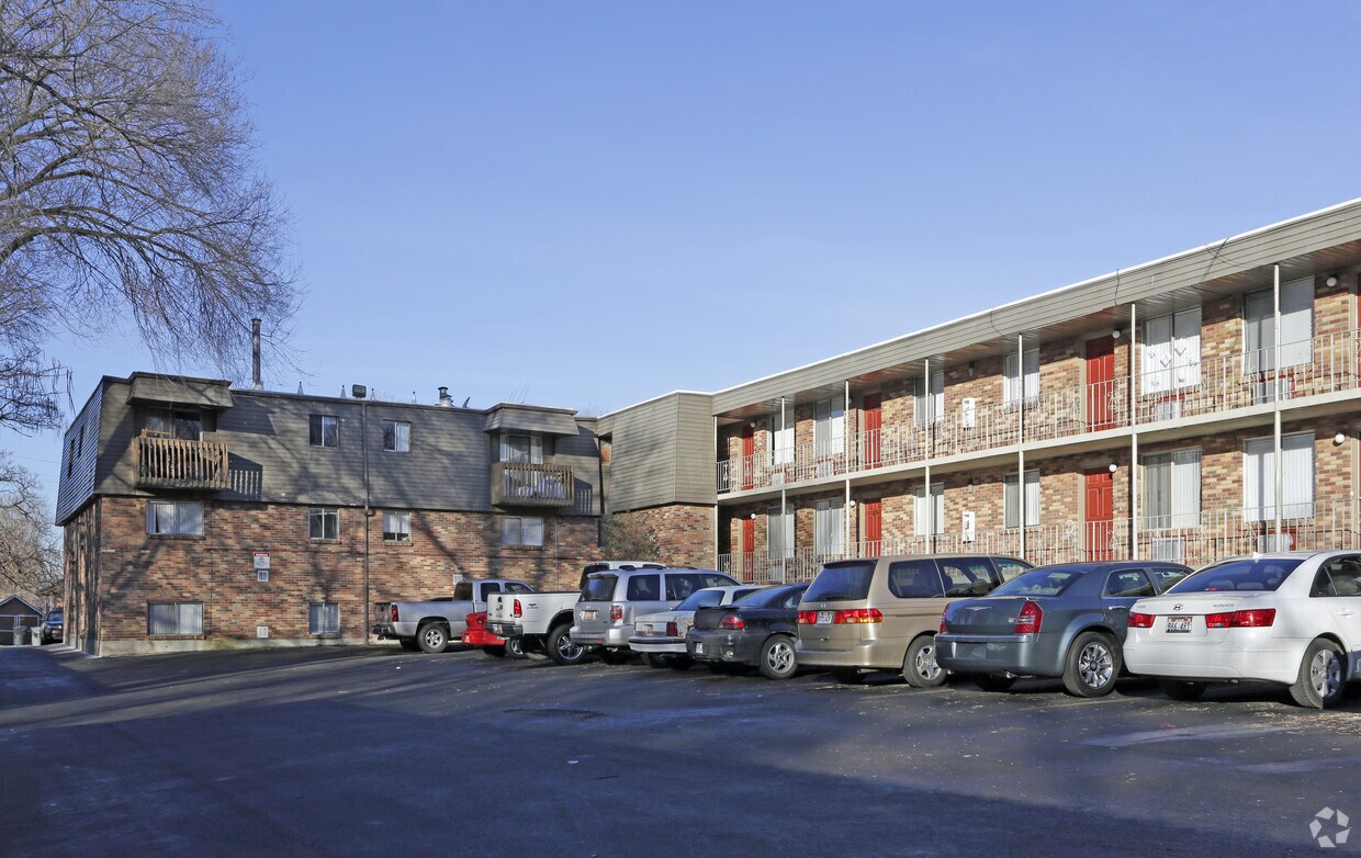 Parking - 2757 S 300 E